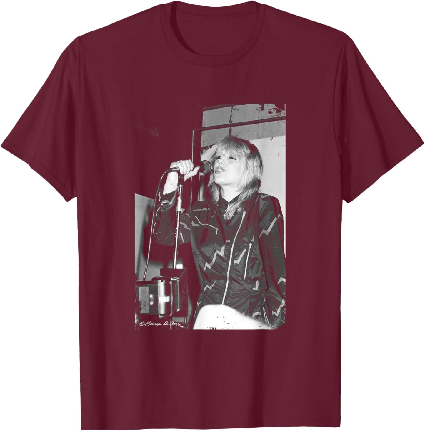 Singer Marianne Faithfull Live By George DuBose T-Shirt - T-Shirt | Maroon