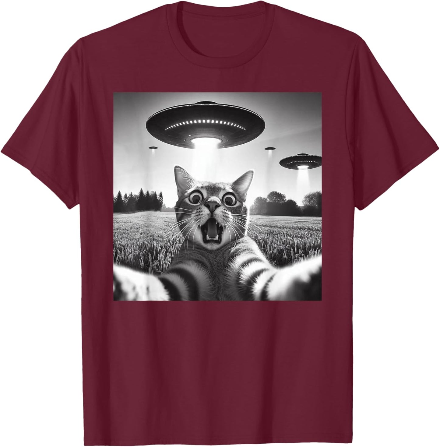 Cat Selfie With UFO Hilarious Alien Encounter T-Shirt - T-Shirt | Maroon