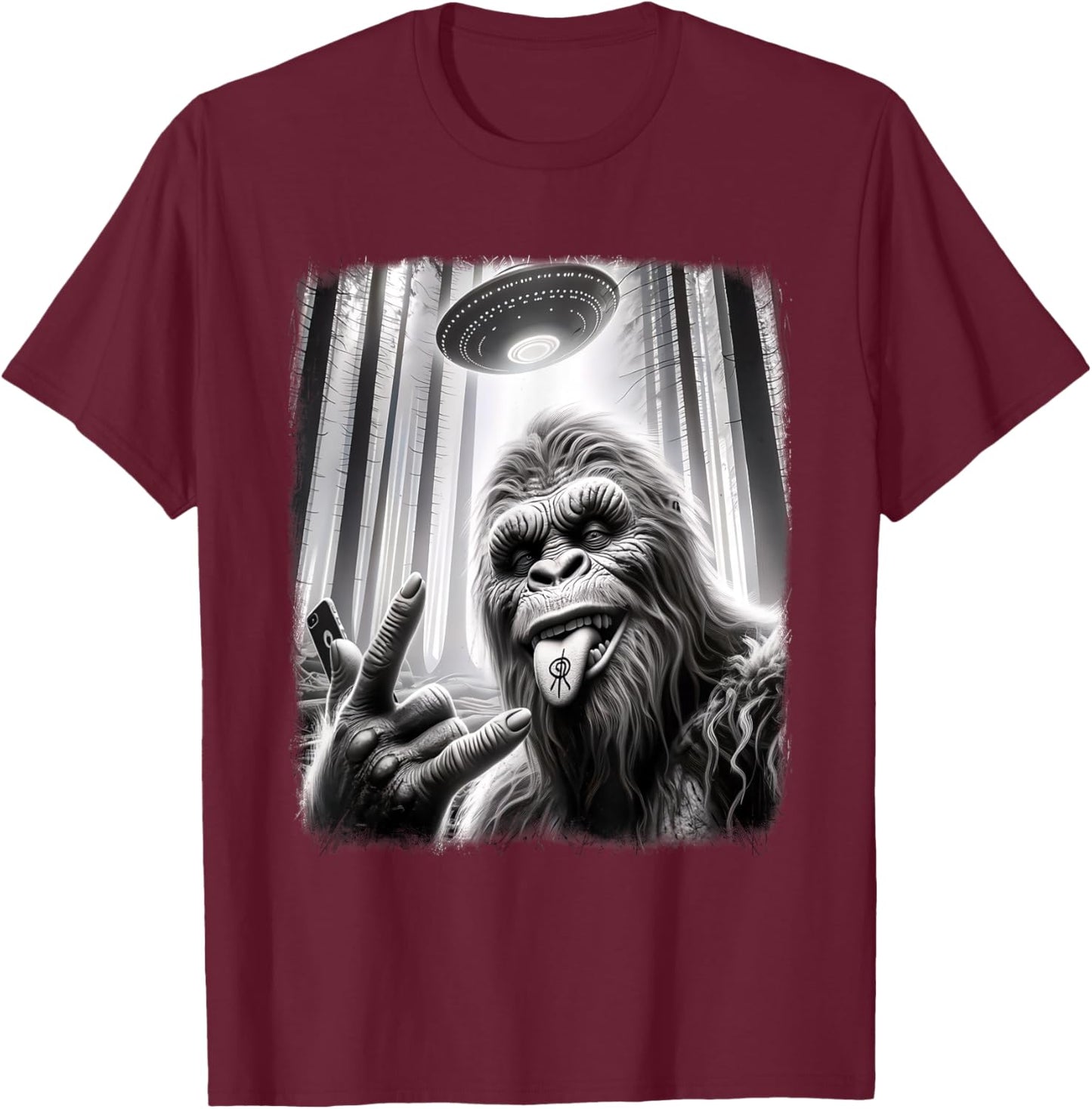 Sasquatch Selfie Big Foot Rock On UFO Alien Funny 0HJXK2 T-Shirt - T-Shirt | Maroon