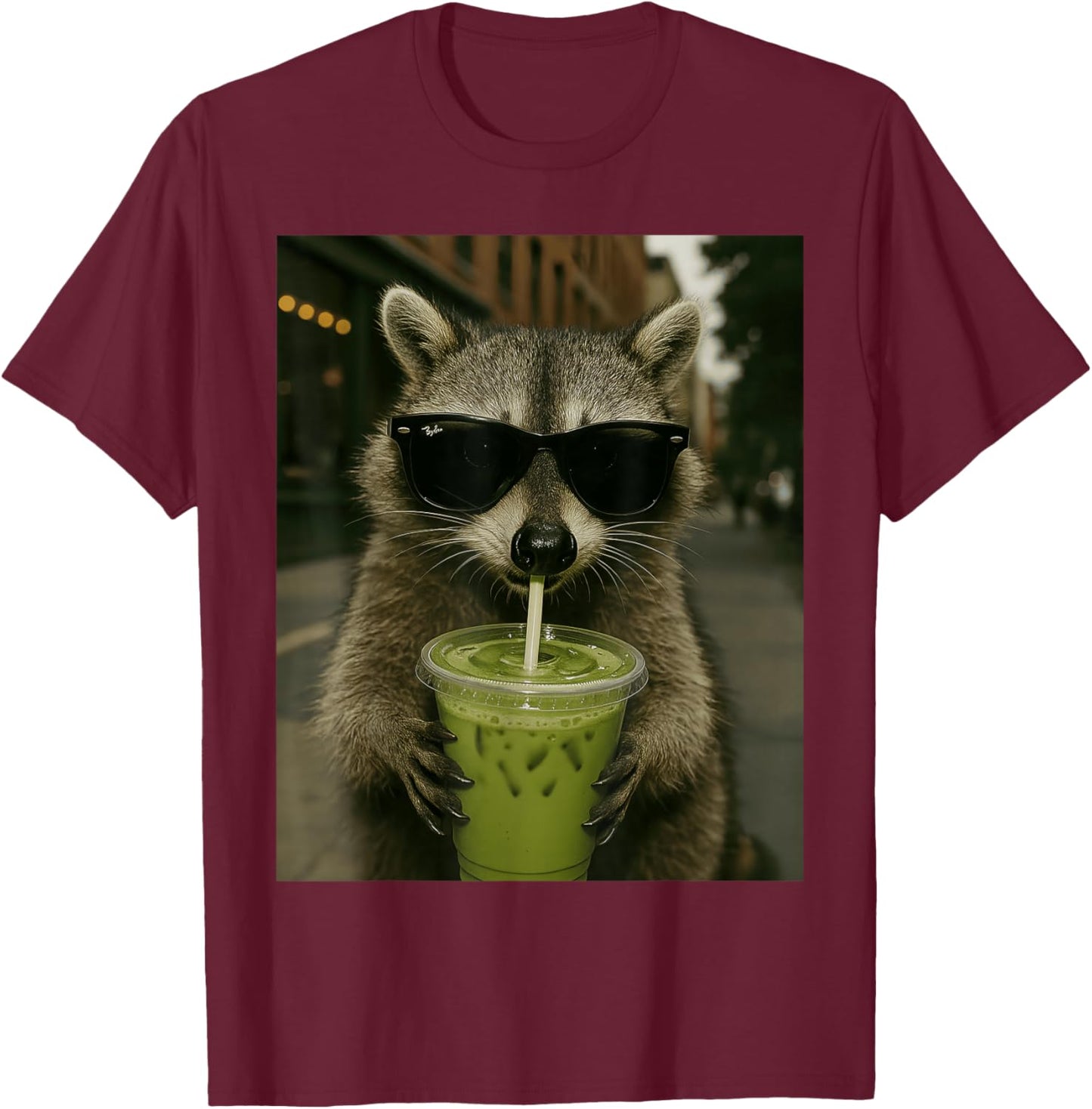 KI-generierter lustiger Gen-Z-Meme Matcha Latte-Waschbär im Retro-Look T-Shirt - T-Shirt | Maroon