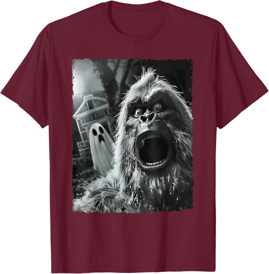 Bigfoot Sasquatch Selfie with Ghost Halloween Haunted House T-Shirt - T-Shirt | Maroon