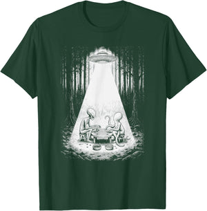 Alien and Octopus Go Game Weird Alien Scene Fiction T-Shirt - T-Shirt | Forest