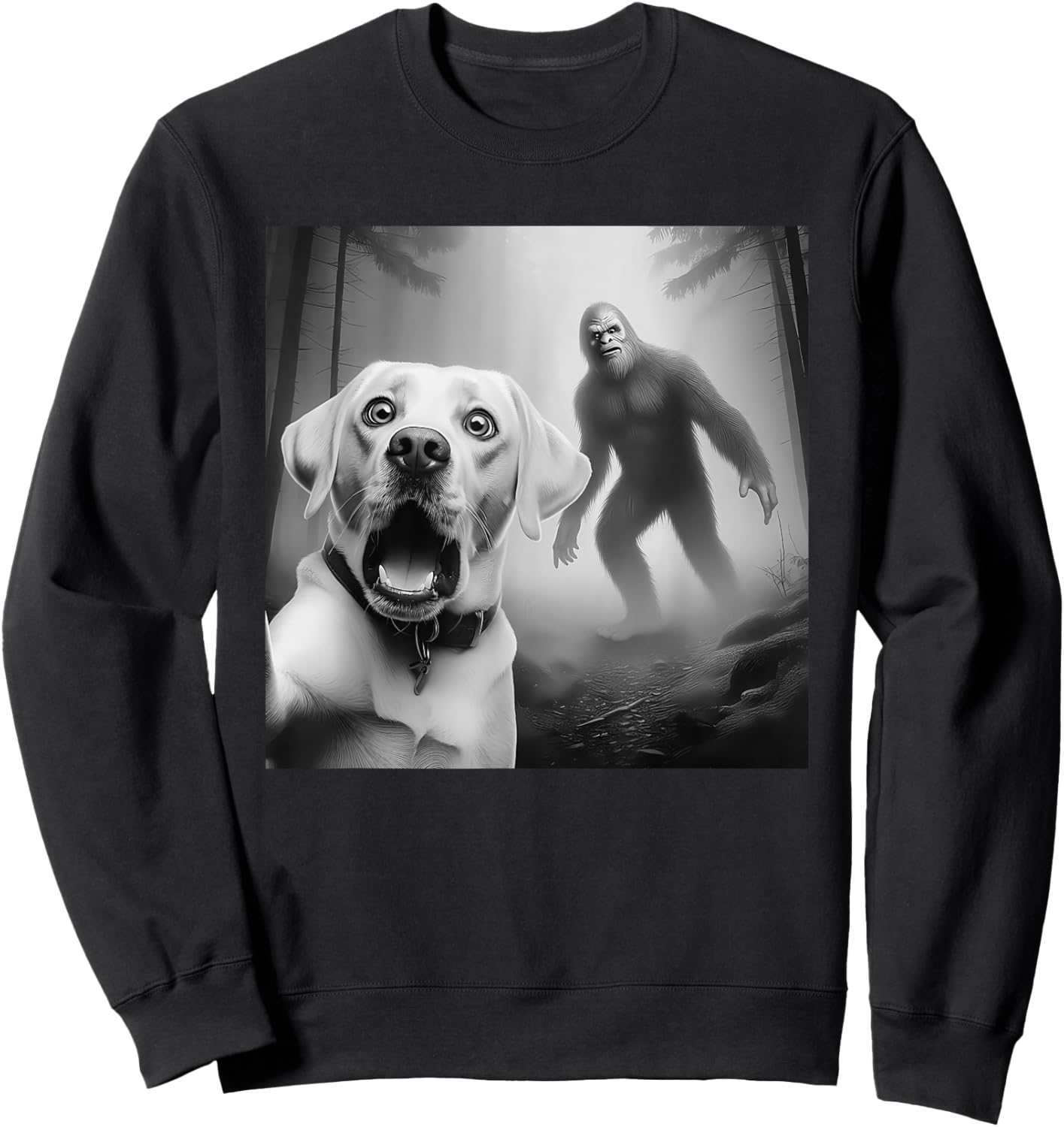 Funny Labrador retriever Selfie with bigfoot sasquatch Sweatshirt - Sweatshirt | Black