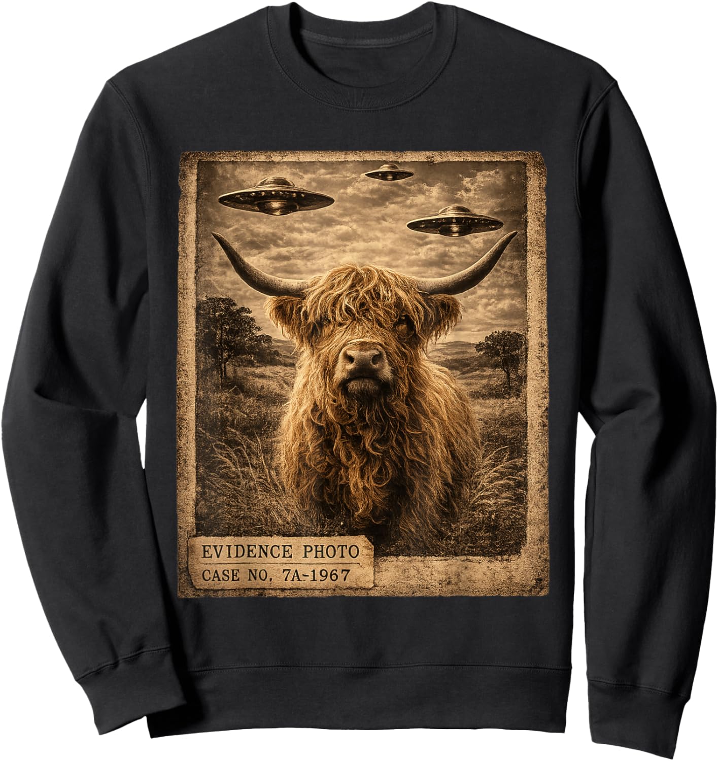 Highland Cow Alien UFO Alien UFO Evidence Photo Vintage Sweatshirt - Sweatshirt | Black