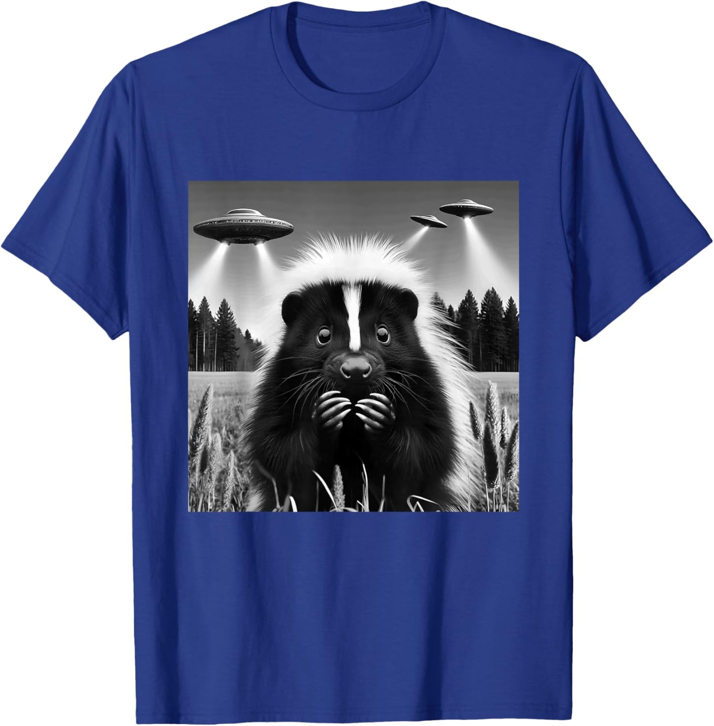 Skunk Funny Graphic Selfie with UFOs Weird Aliens T-Shirt - T-Shirt | Royal