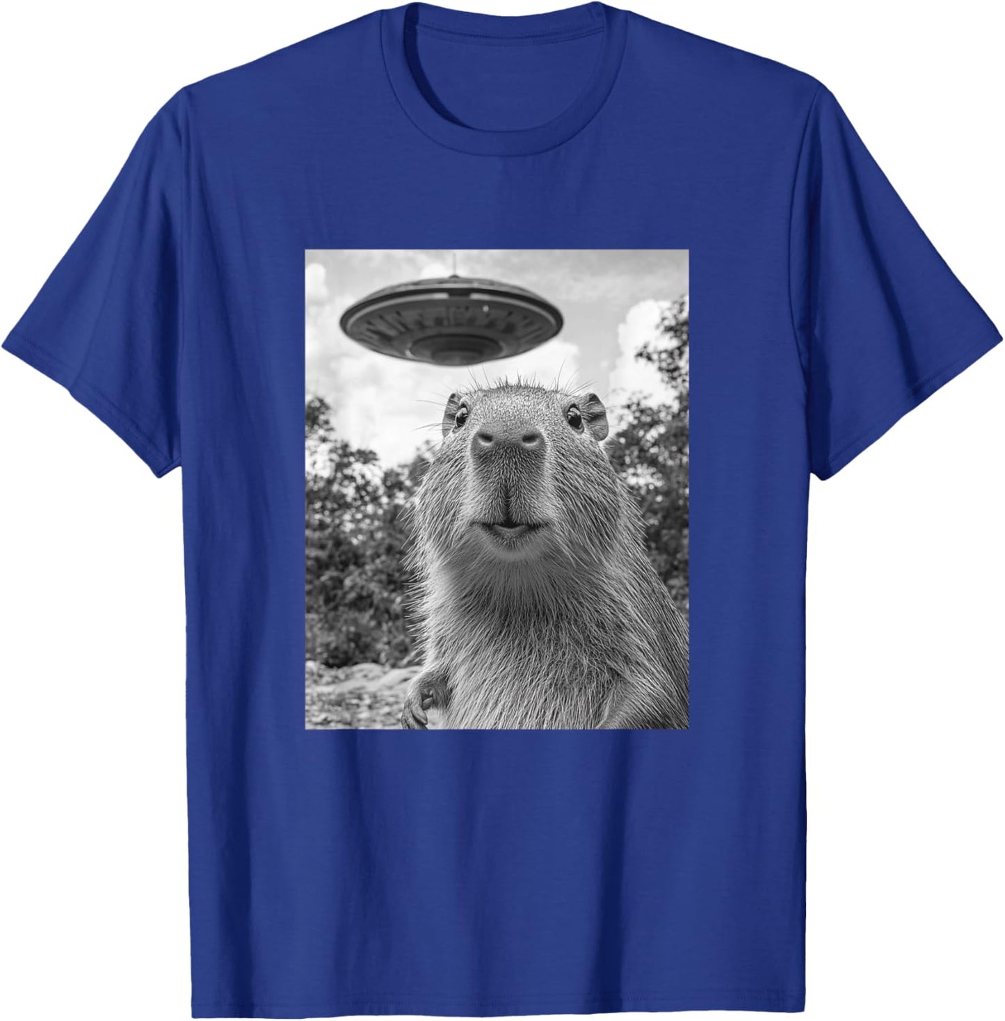 Funny Capybara Selfie with UFO T-Shirt - T-Shirt | Royal