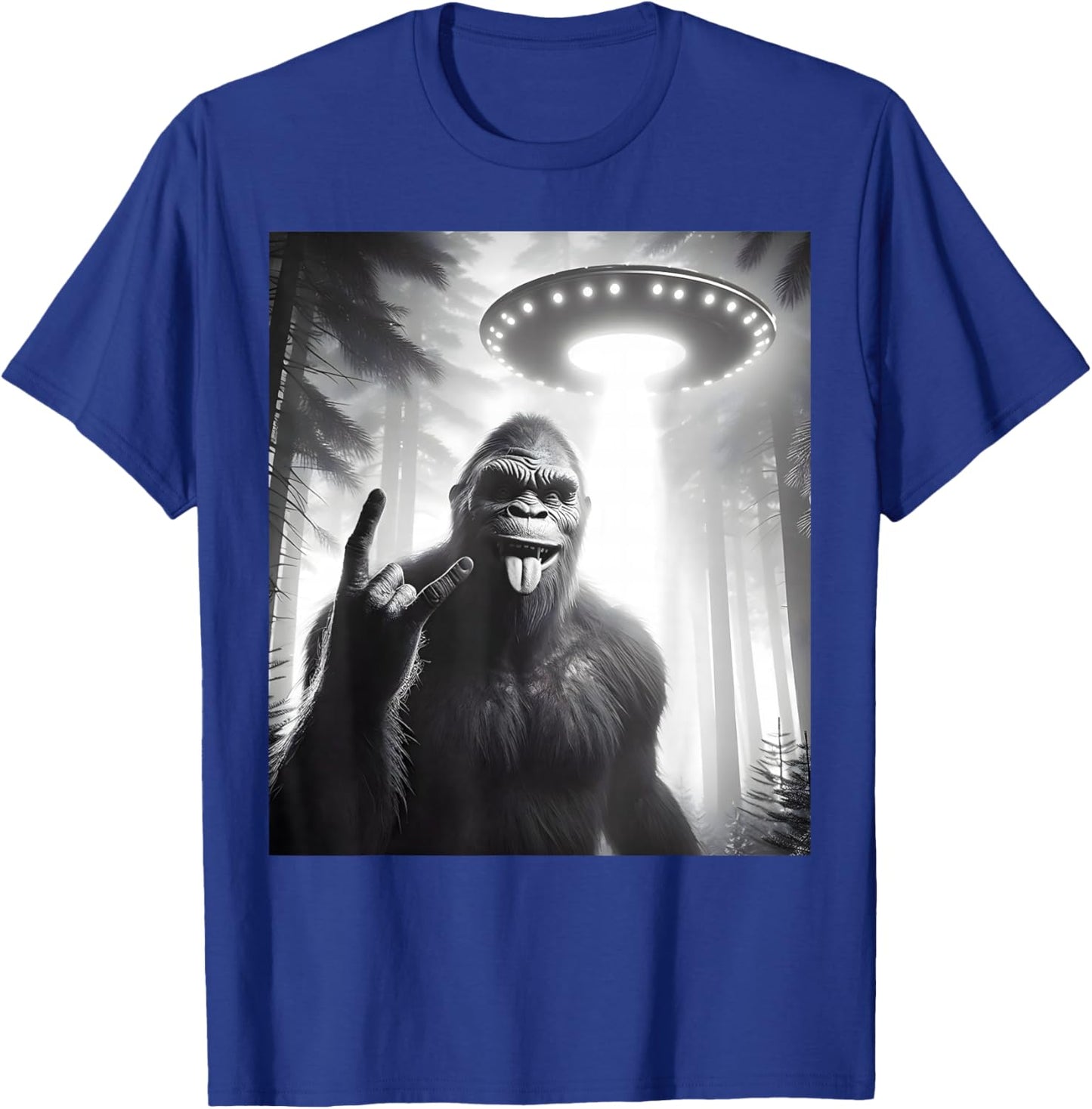 Funny Sasquatch Bigfoot Selfie With UFO Alien Rock Sign T-Shirt - T-Shirt | Royal
