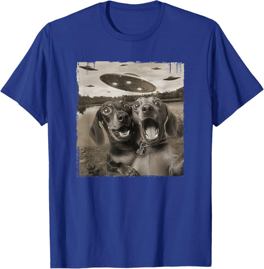 Vintage Weiner UFO Encounters Funny UFO and Dachshund Selfie T-Shirt - T-Shirt | Royal
