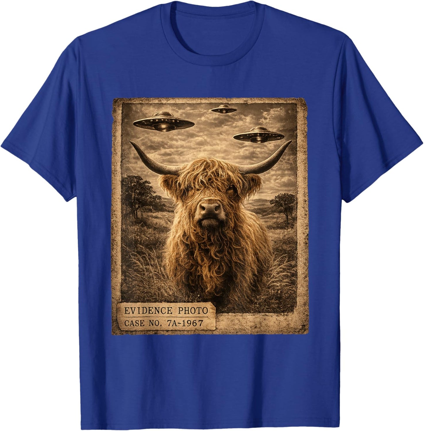 Highland Cow Alien UFO Alien UFO Evidence Photo Vintage T-Shirt - T-Shirt | Royal