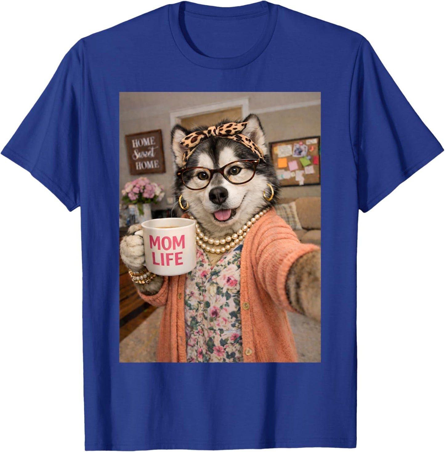 Alaskan Malamute Selfie Humor Show Love to Mom Mama Mommy! T-Shirt - T-Shirt | Royal