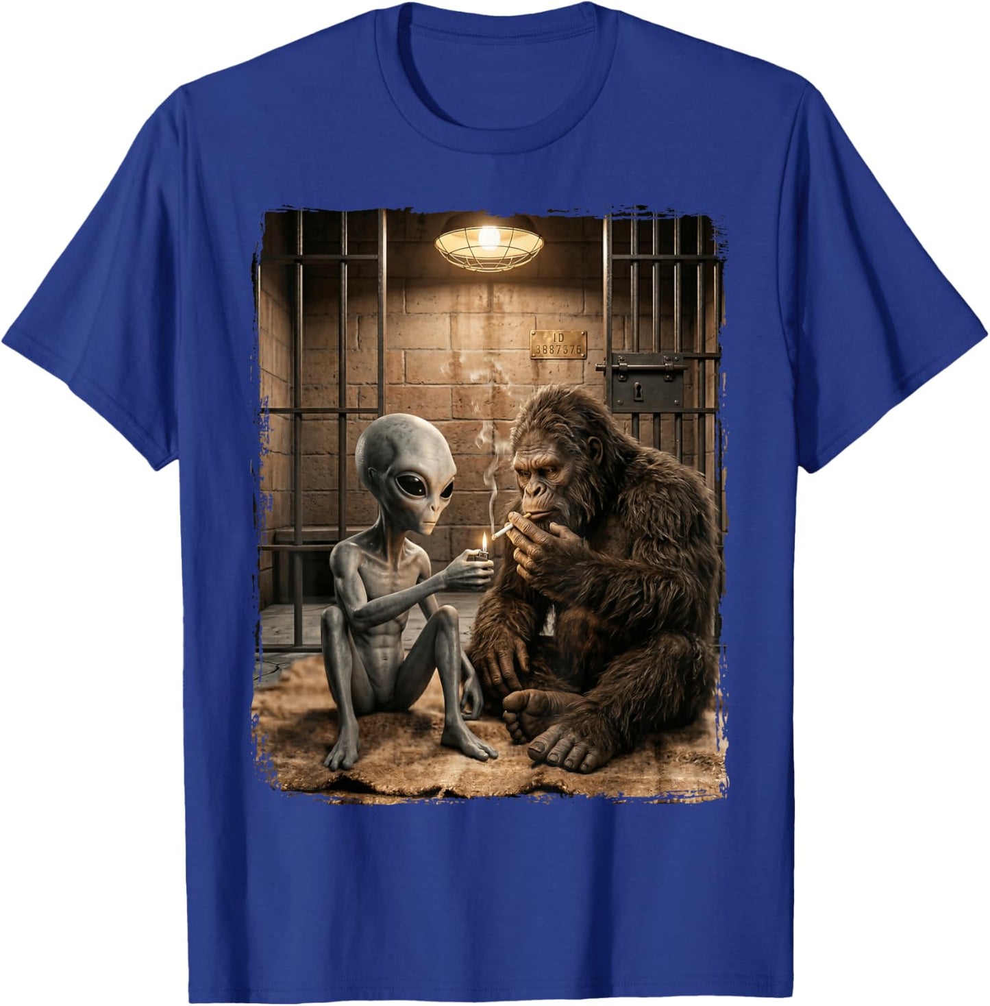 Bigfoot Alien Smoking T-Shirt - T-Shirt | Royal