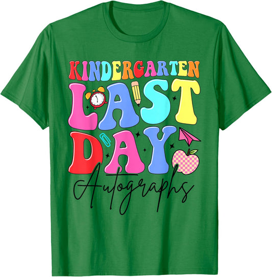 kindergarten Last Day Autographs Teachers Kids Graduation T-Shirt - T-Shirt | Irish Green