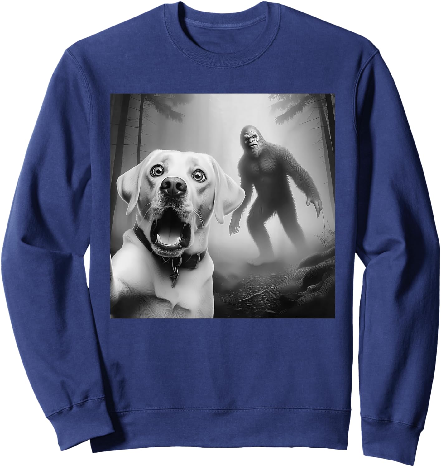 Funny Labrador retriever Selfie with bigfoot sasquatch Sweatshirt - Sweatshirt | Navy