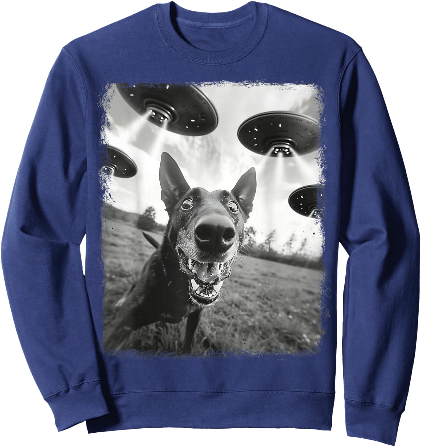 Belgian Malinois Dog UFO Alien Extraterrestrial Selfie Sweatshirt - Sweatshirt | Navy