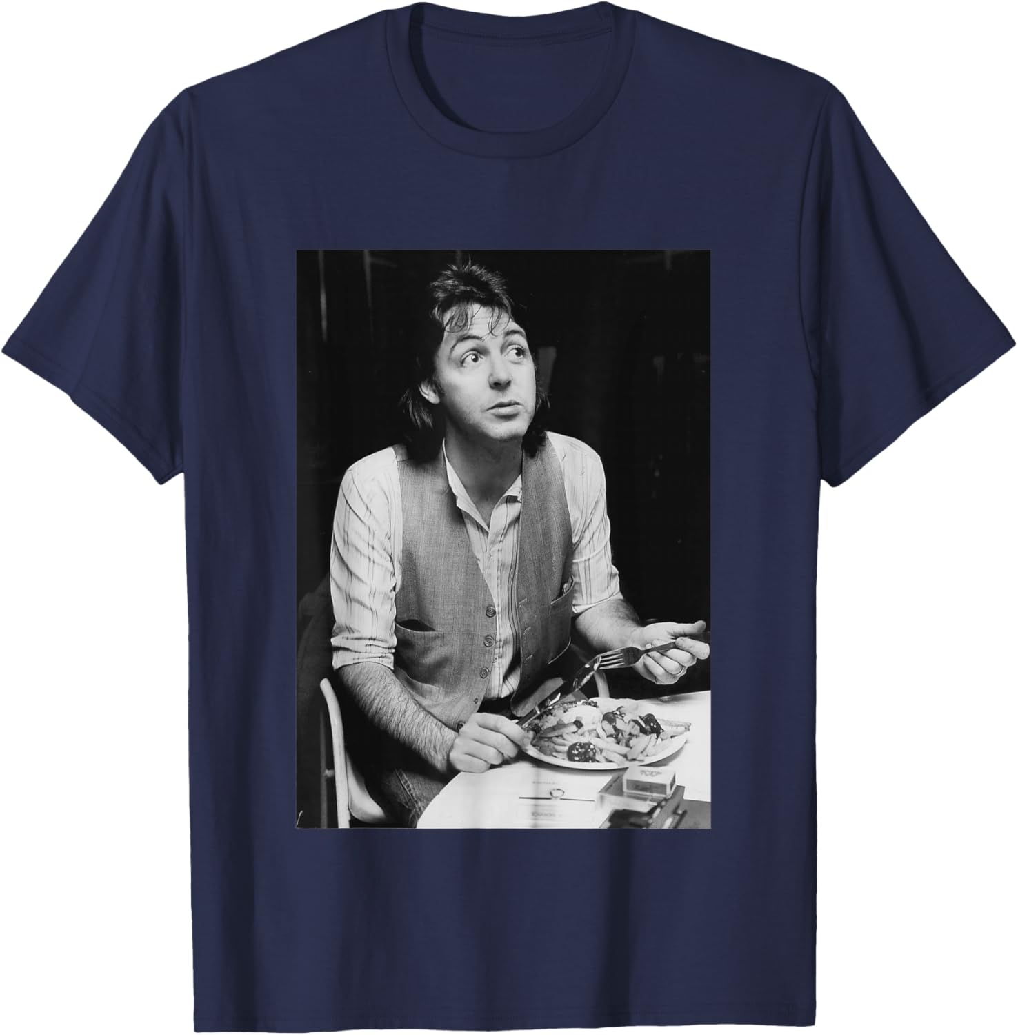 The Beatles: Sir Paul McCartney Eating Wings 1977 T-Shirt - T-Shirt | Navy