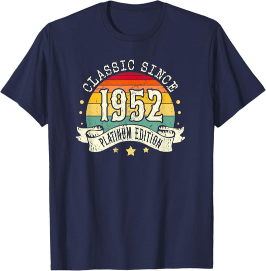 Born in 1952 Classic Platinum Edition Simple 1952 Birthday T-Shirt - T-Shirt | Navy