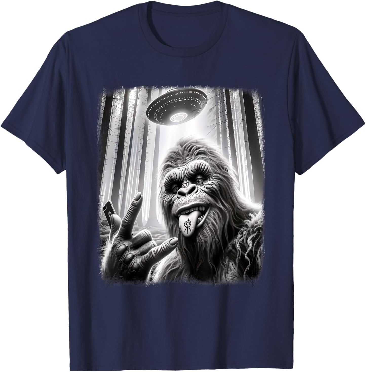 Sasquatch Selfie Big Foot Rock On UFO Alien Funny 0HJXK2 T-Shirt - T-Shirt | Navy
