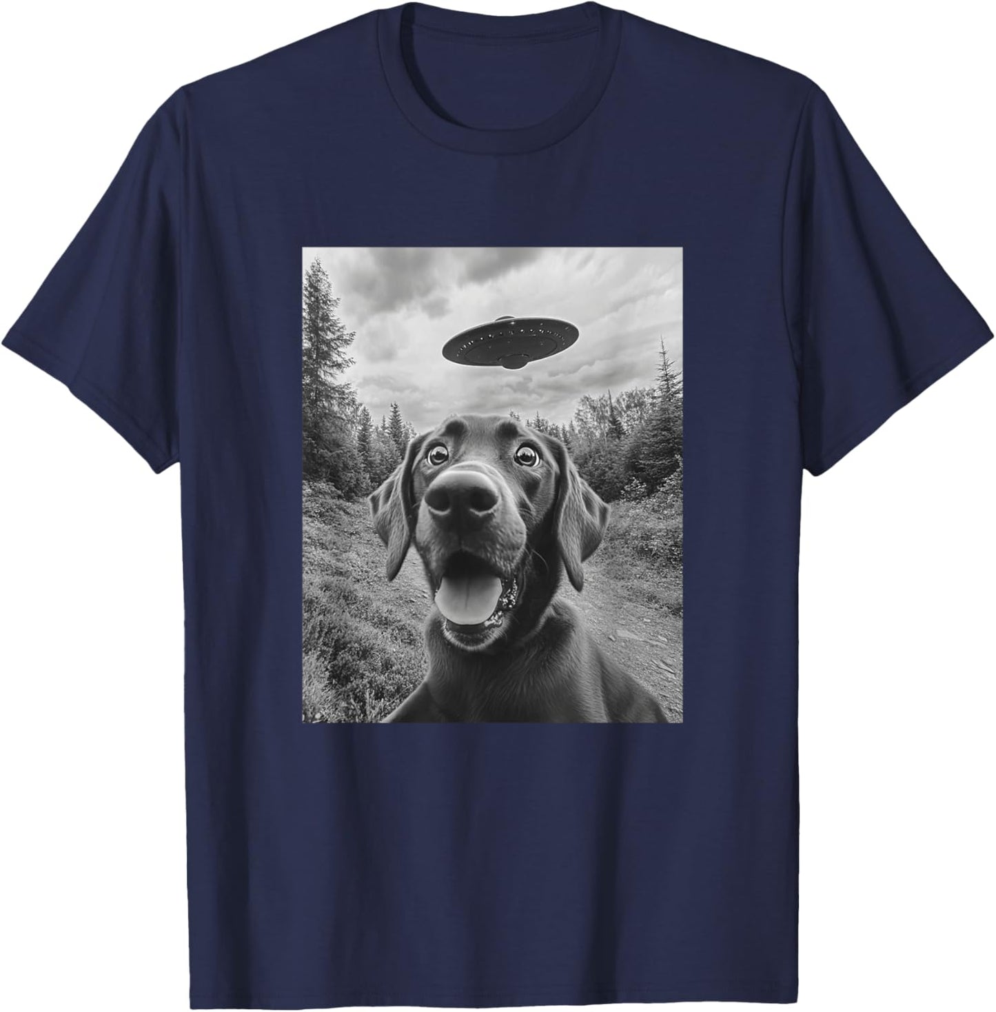 Labrador UFO Meme - Funny Labrador Selfie with UFO T-Shirt - T-Shirt | Navy