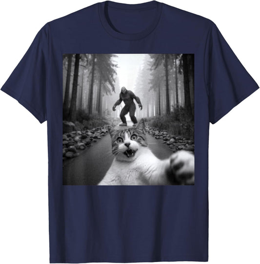 Funny Surprised Scared Cat Selfie With Sasquatch Bigfoot T-Shirt - T-Shirt | Navy