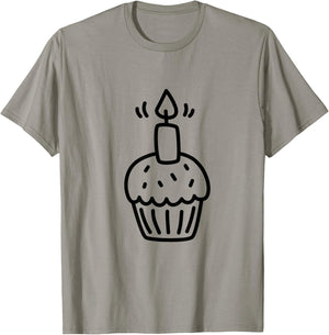 Muffin avec Une Bougie d'anniversaire T-Shirt - T-Shirt | Sand