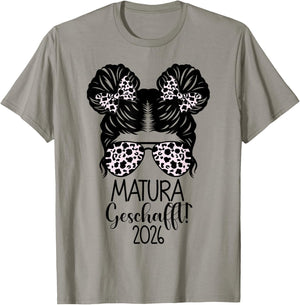 Matura Geschafft 2026 Messy Bun Maturaabschluss T-Shirt - T-Shirt | Sand