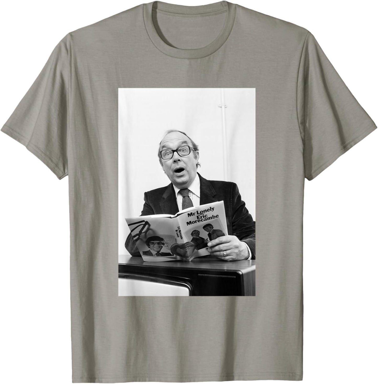 Comedian Eric Morecambe & Wise Promoting Mr Lonely Book T-Shirt - T-Shirt | Sand