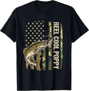 Reel Cool Poppy Northern Pike Fishing Camo American Flag T-Shirt - T-Shirt | Black