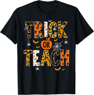 Trick Or Teach Retro Halloween Teacher Women Men Costume T-Shirt - T-Shirt | Black
