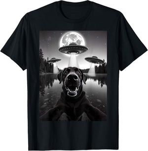 Funny Black Lab Labrador Dog Selfie with UFOs Weird Aliens T-Shirt - T-Shirt | Black
