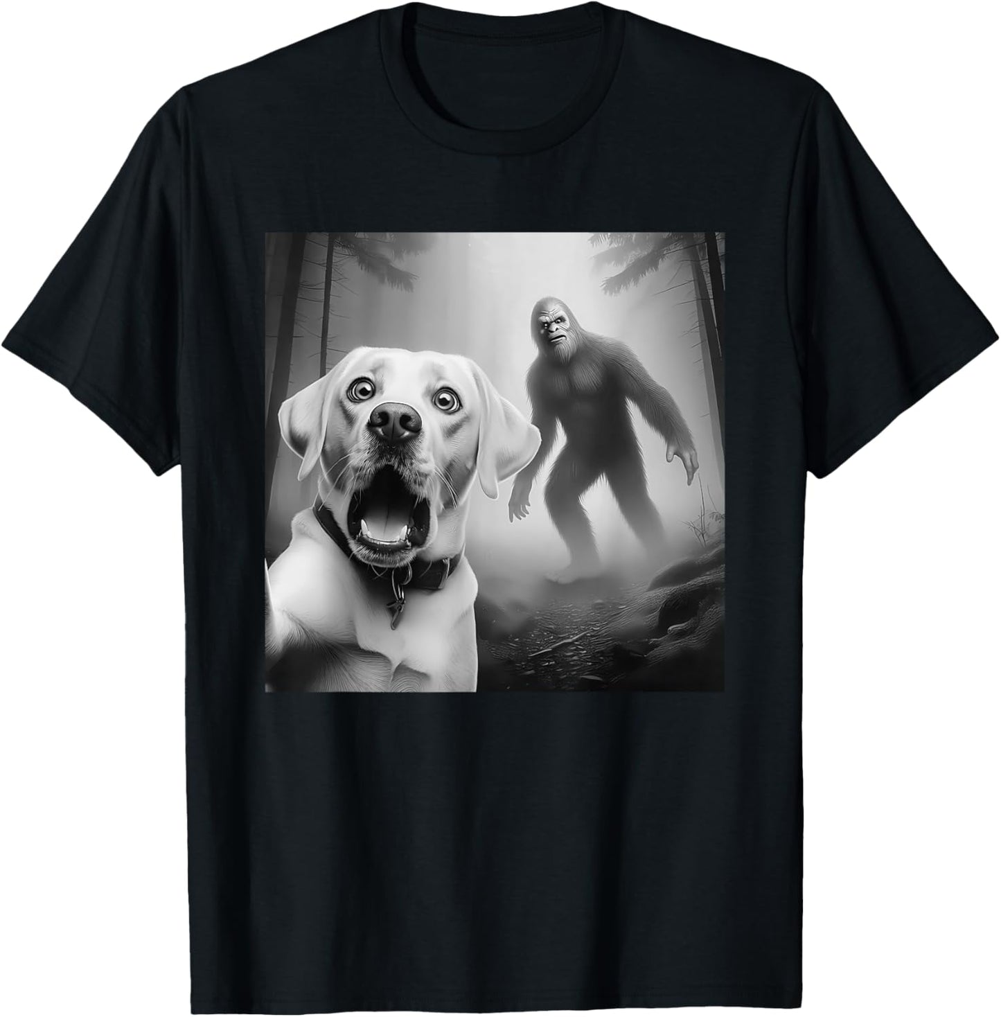 Funny Labrador retriever Selfie with bigfoot sasquatch T-Shirt - T-Shirt | Black