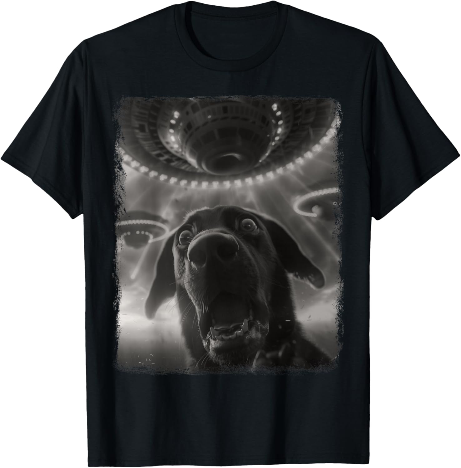 Labrador Dog UFO Alien Extraterrestrial Selfie T-Shirt - T-Shirt | Black